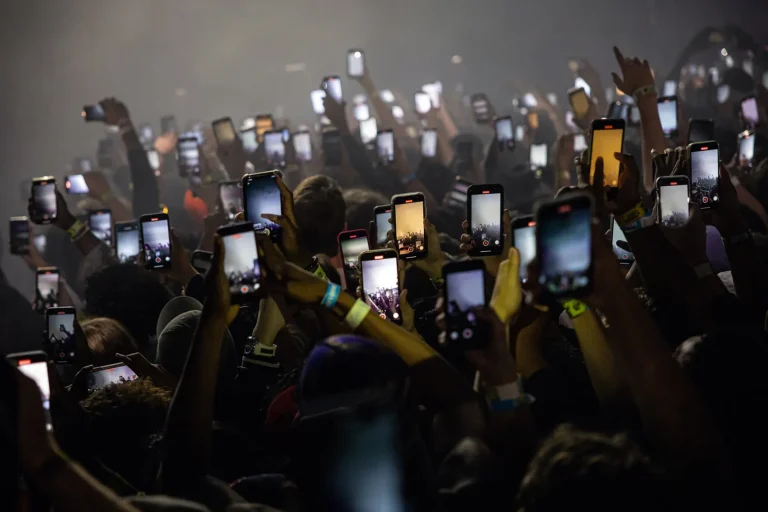 Converting your audience into a fandom